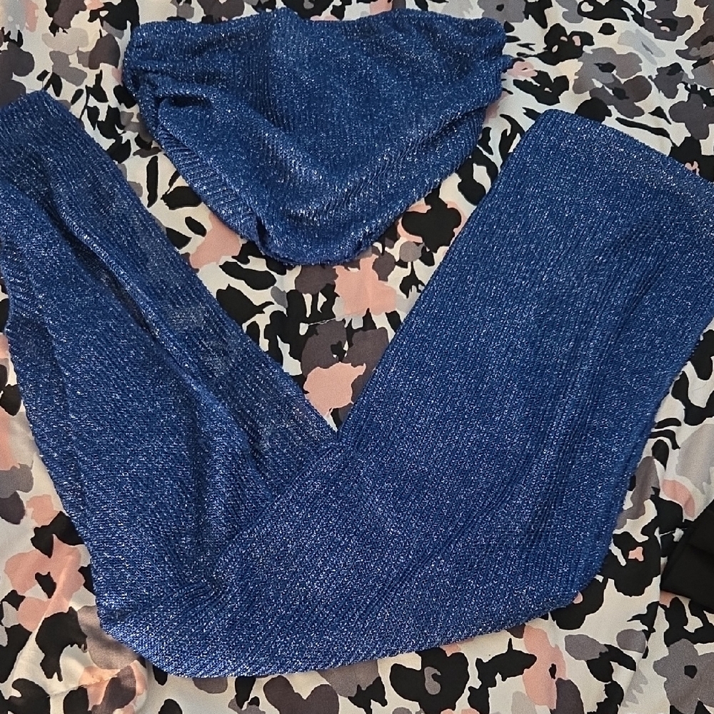 ‼️SOLD‼️PrettyLittleThing Sparkling Blue Swim Set/Top And Wrap